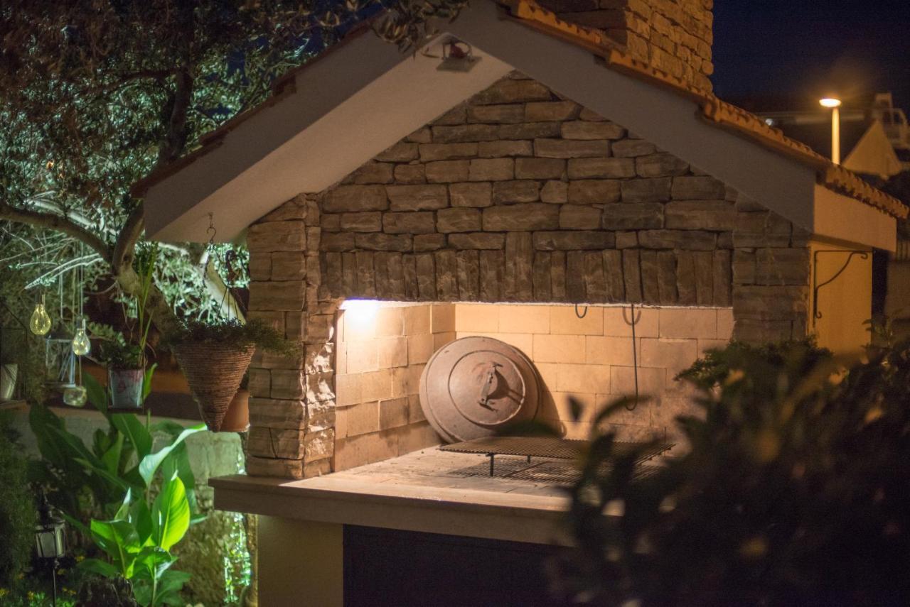 Apartmani Julija Vodice Exterior photo