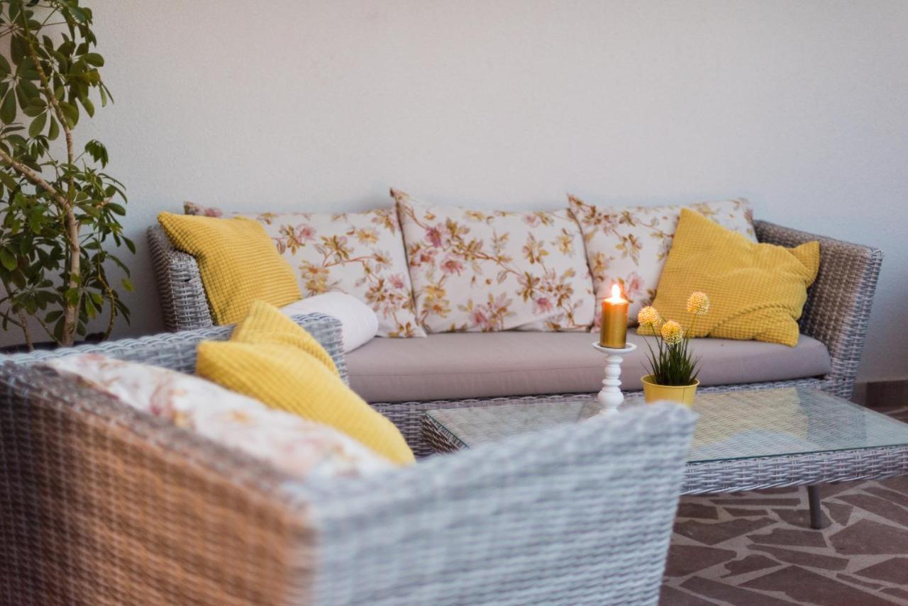 Apartmani Julija Vodice Exterior photo
